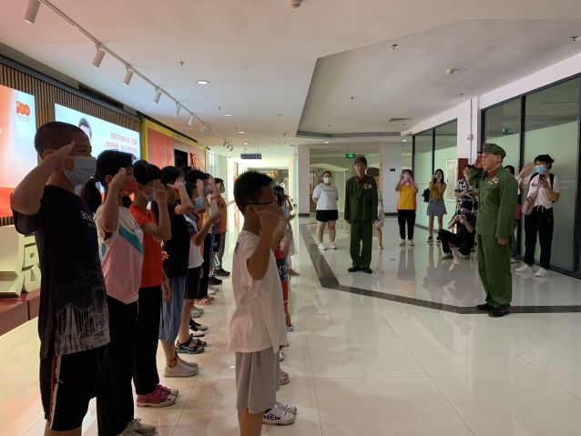 三鄉(xiāng)鎮(zhèn)開展“迎‘八一’建軍節(jié)·享無毒健康人生”主題活動照片1.JPG