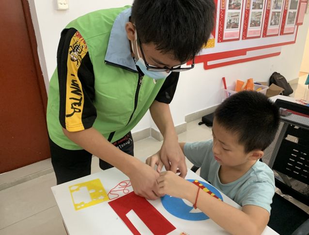 三鄉(xiāng)鎮(zhèn)開展“童心飛揚(yáng)迎國慶，禁毒宣傳齊助力”宣傳活動(dòng)圖片2_副本.jpg