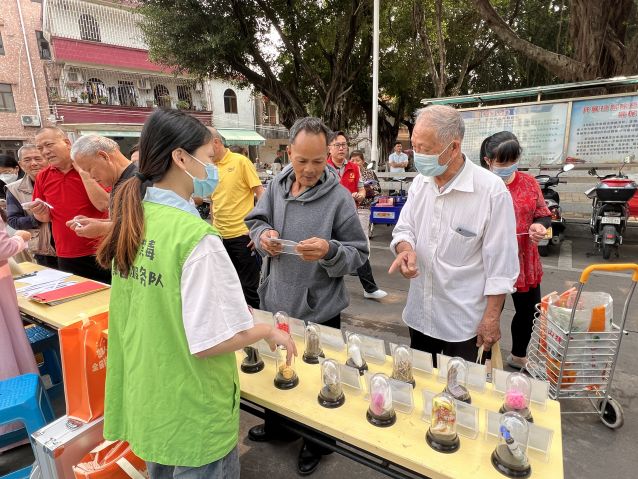 三鄉(xiāng)鎮(zhèn)開展“暖心義診，禁毒先行”宣傳活動圖片2.JPG